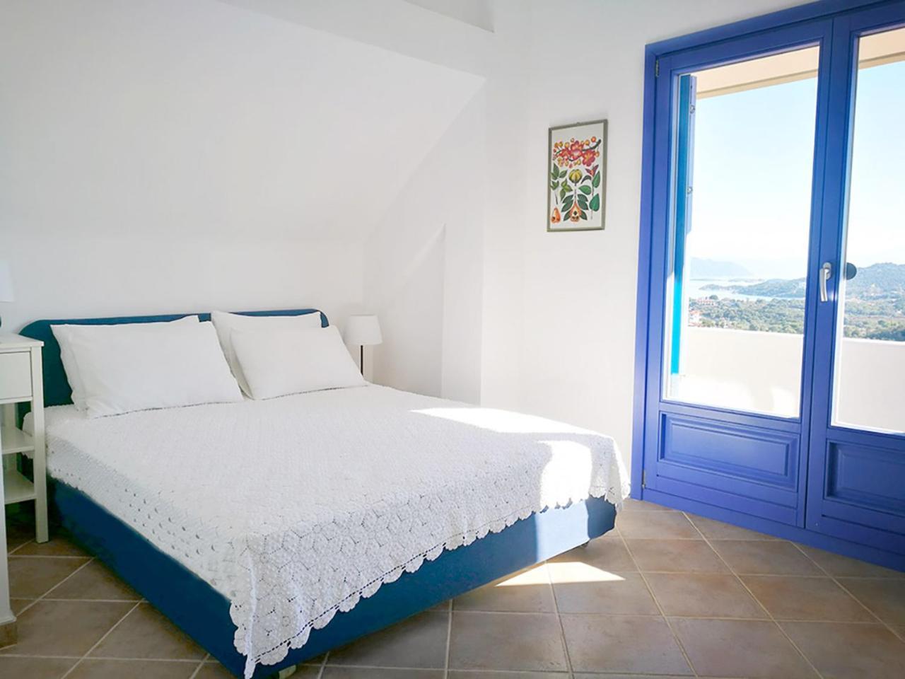 Olive Bay Hilltop Apartments Amulianí Szoba fotó